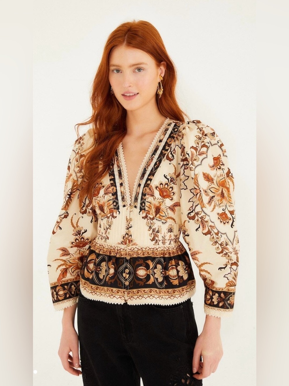 FARM Rio Sand Majestic Garden Lace Puff Sleeve Blouse